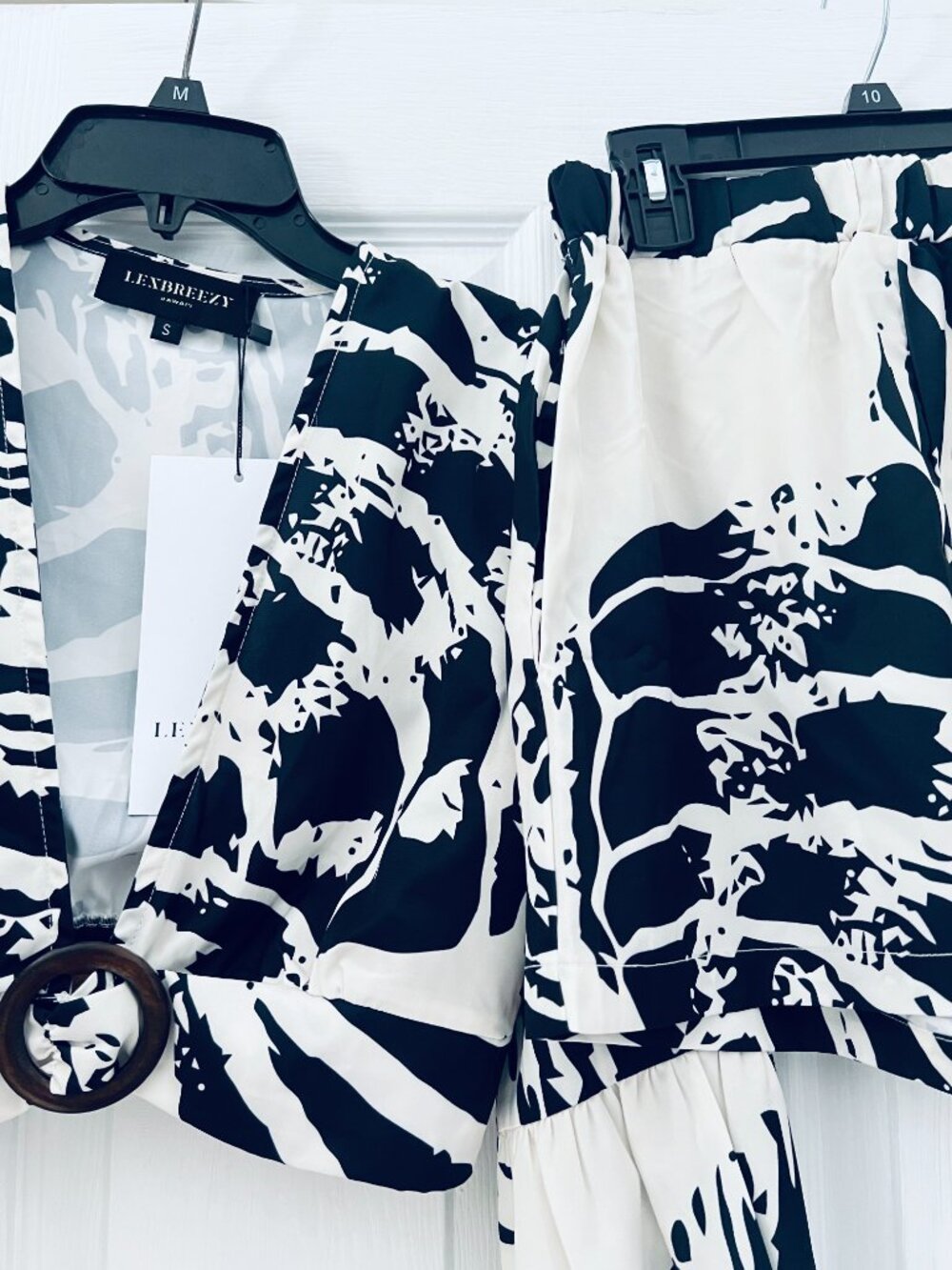 NWT Lexbreezy 2 piece Moani top with shorts sz S NEW - Picture 3 of 9